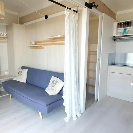 Domek alpejski Bright Cocoon With Pool And Sea View